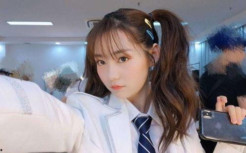 娱乐圈吃瓜小妹妹小说,瓜田里的甜蜜陷阱