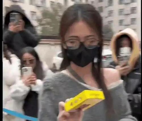 娱乐区吃瓜现状,揭秘明星隐私与粉丝狂欢的边界